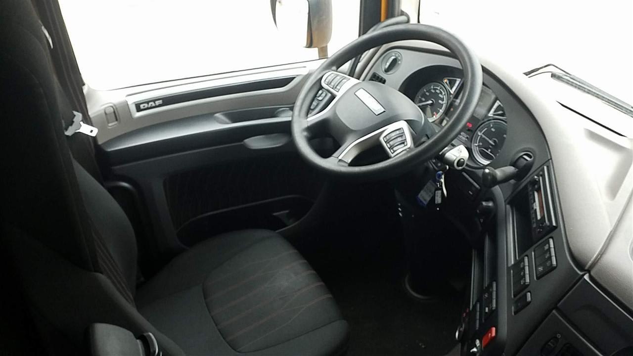 DAF XF 480 FA 4X2 LOW DECK null