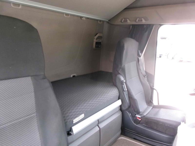 DAF XFn 480 FT 4X2 LOW DECK null