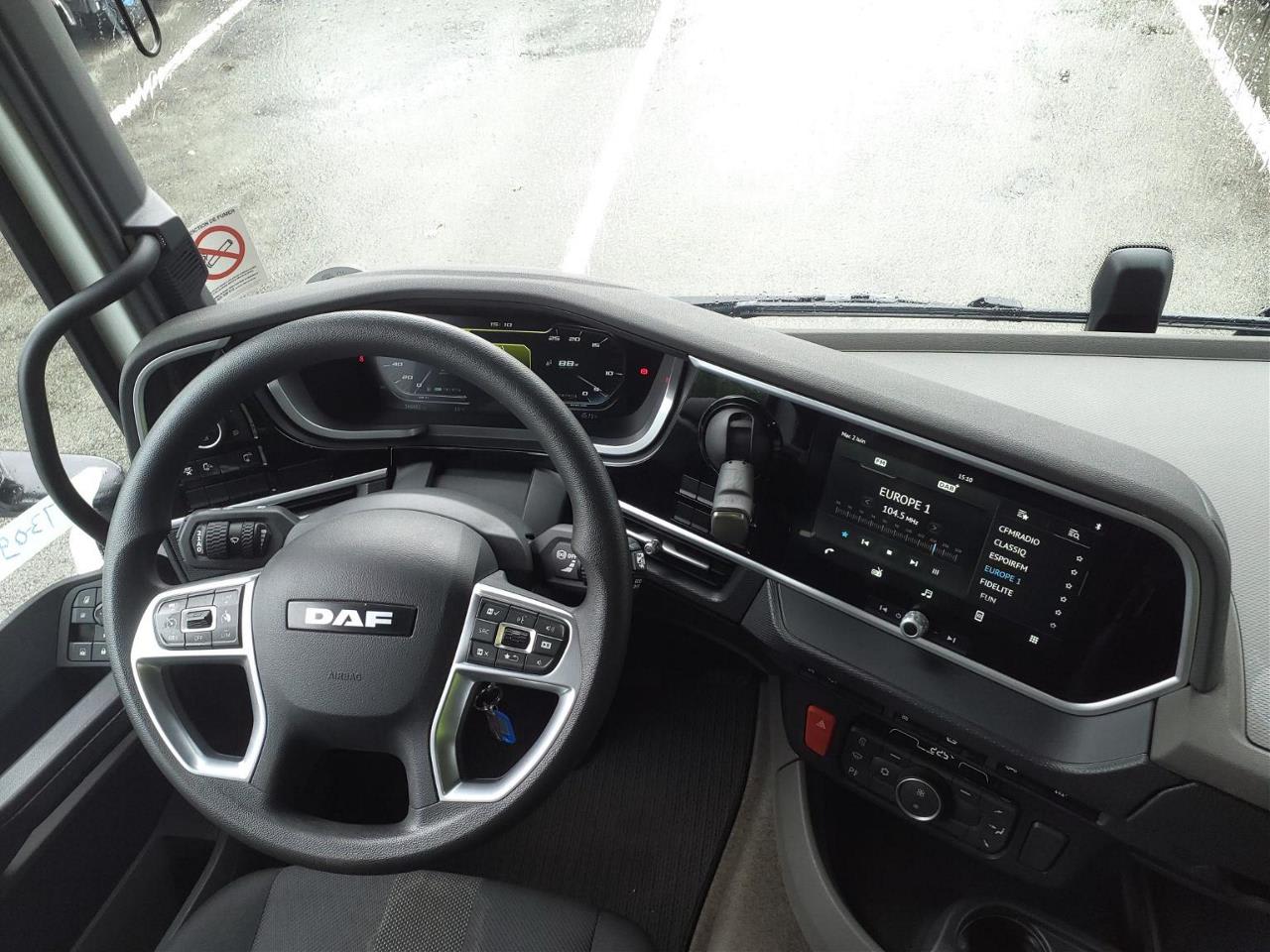 DAF XFn 480 FT 4X2 LOW DECK null