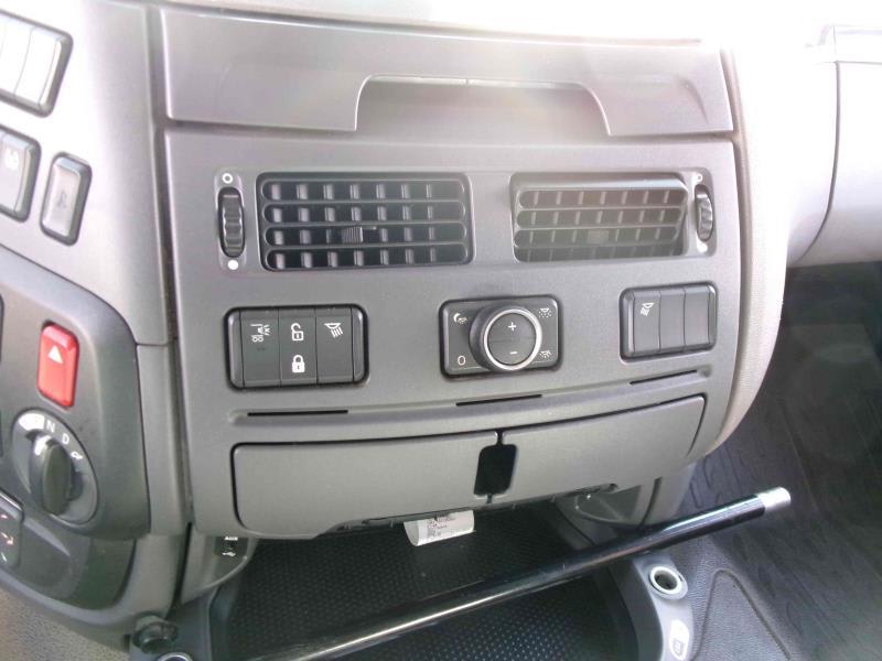 DAF XF 480 FT 4X2 LOW DECK null