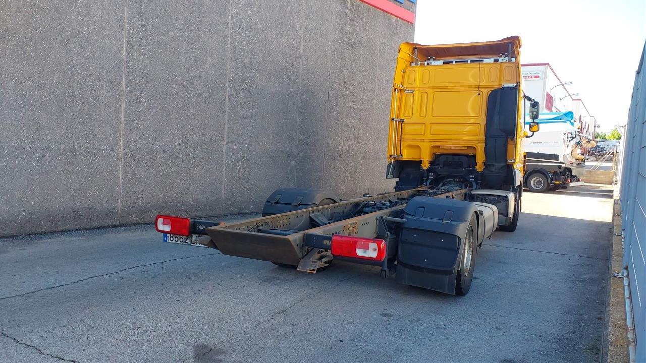 DAF XF 480 FA 4X2 LOW DECK null