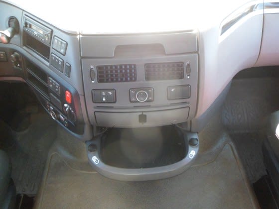 DAF XF 480 FT 4X2 LOW DECK null