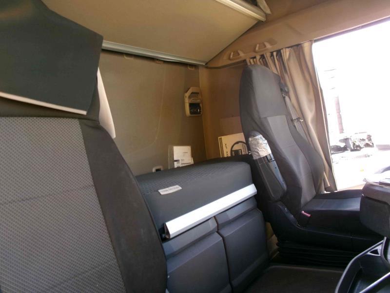 DAF XFn 480 FT 4X2 LOW DECK null