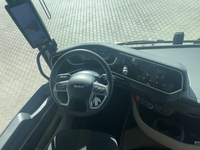 DAF XG 480 FT 4X2 LOW DECK null