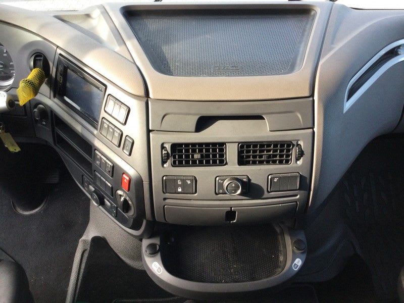 DAF XF 480 FT 4X2 LOW DECK null