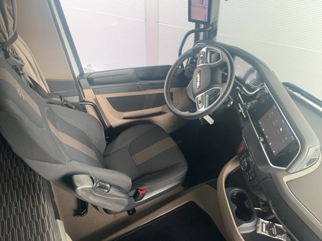 DAF XG 480 FT 4X2 LOW DECK null