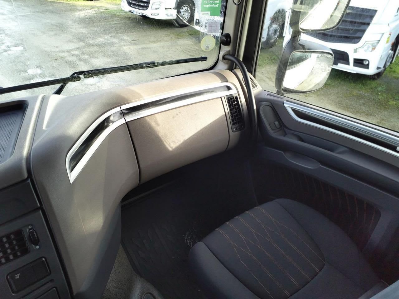 DAF XF 450 FT 4X2 null