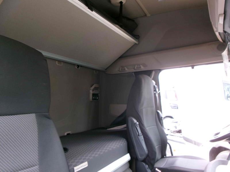 DAF XFn 480 FT 4X2 LOW DECK null