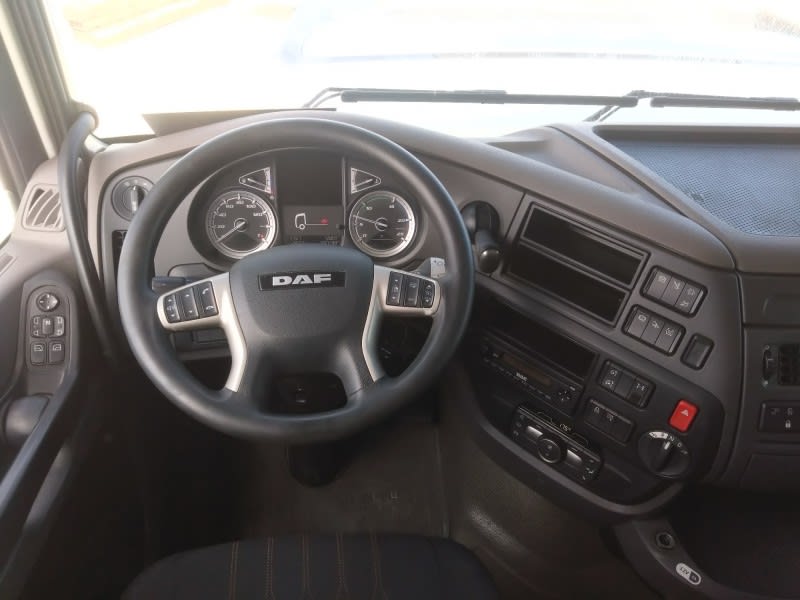 DAF XF 480 FAR 6X2 R null