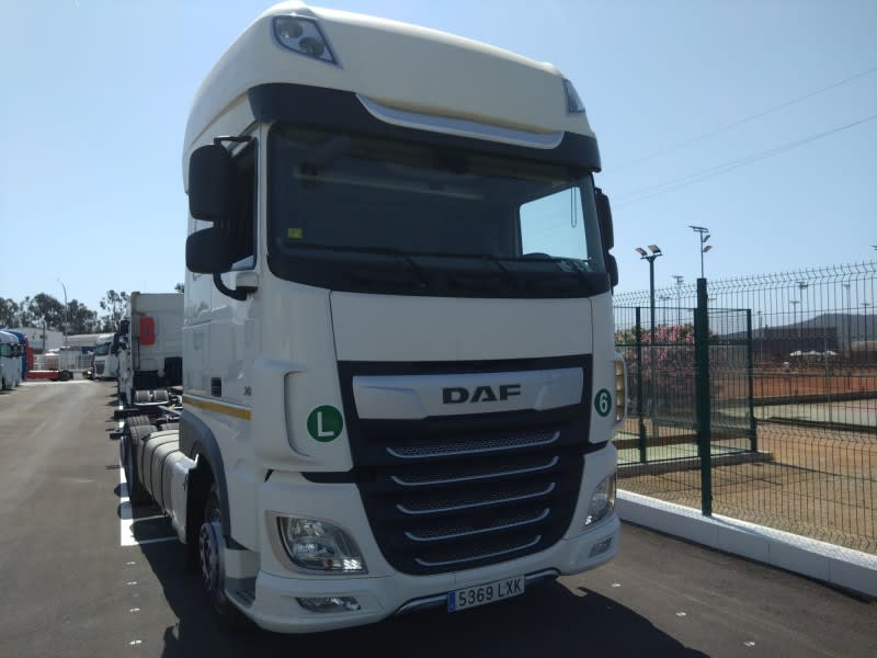 DAF XF 480 FAR 6X2 R null