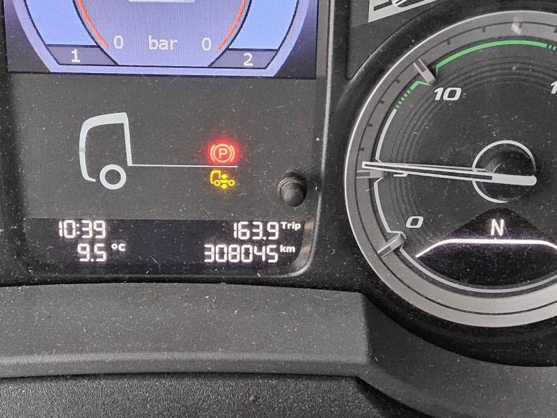 DAF XF 480 FT 4X2 LOW DECK null