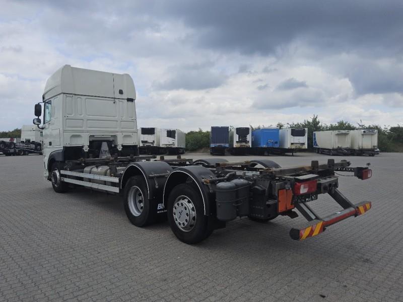 DAF XF 480 FAR 6X2 R null