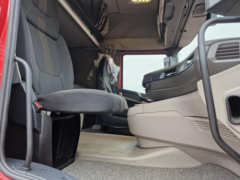 DAF XG 480 FT 4X2 LOW DECK null