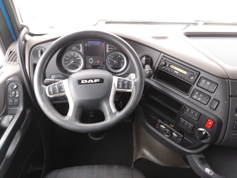 DAF XF 480 FTP 6X2 P null