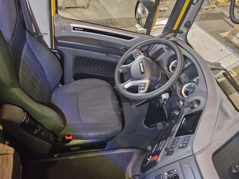 DAF XF 480 FAR 6X2 R null