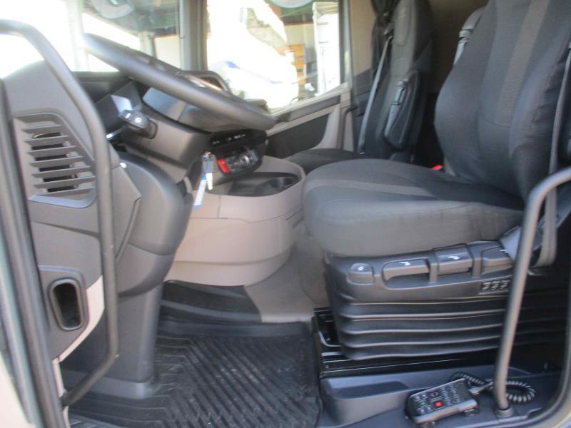 DAF XG 480 FT 4X2 LOW DECK null