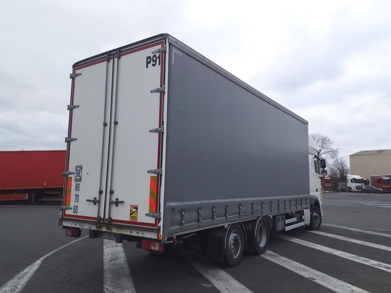 DAF XF 530 FAR 6X2 R null
