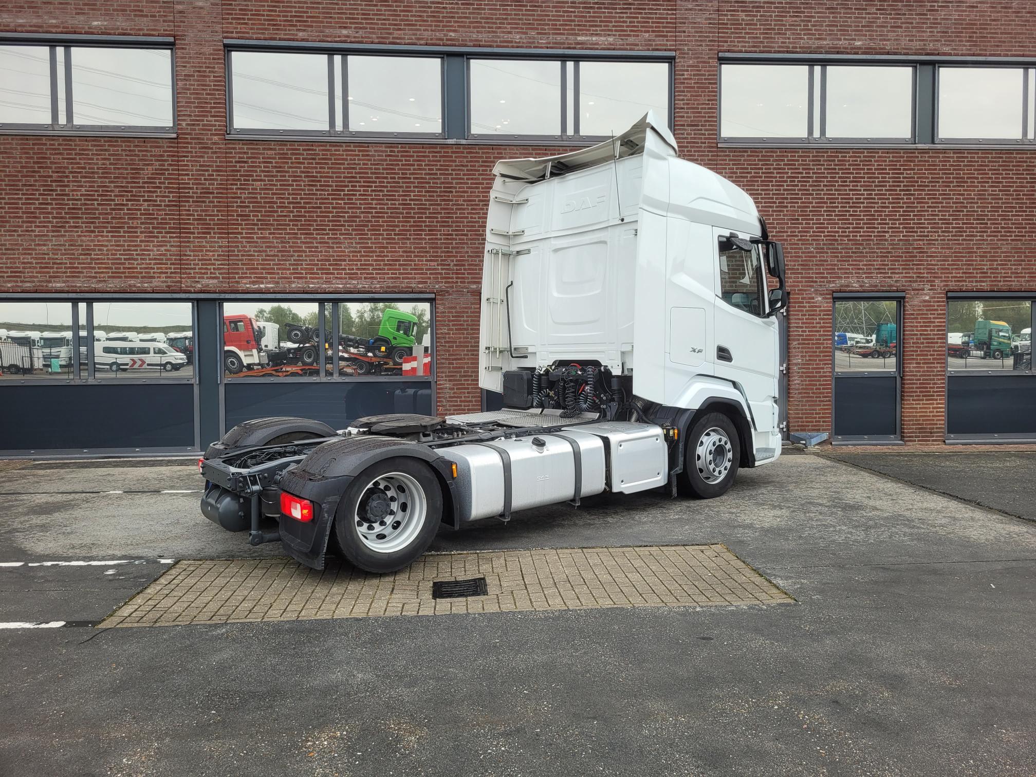 DAF XFn 480 FT 4X2 LOW DECK null