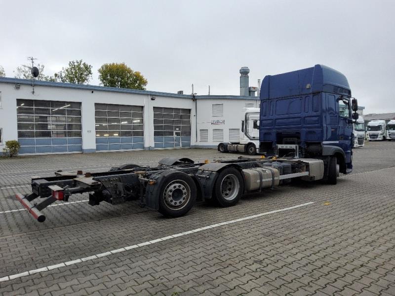 DAF XF 480 FAN 6X2 N LOW DECK null