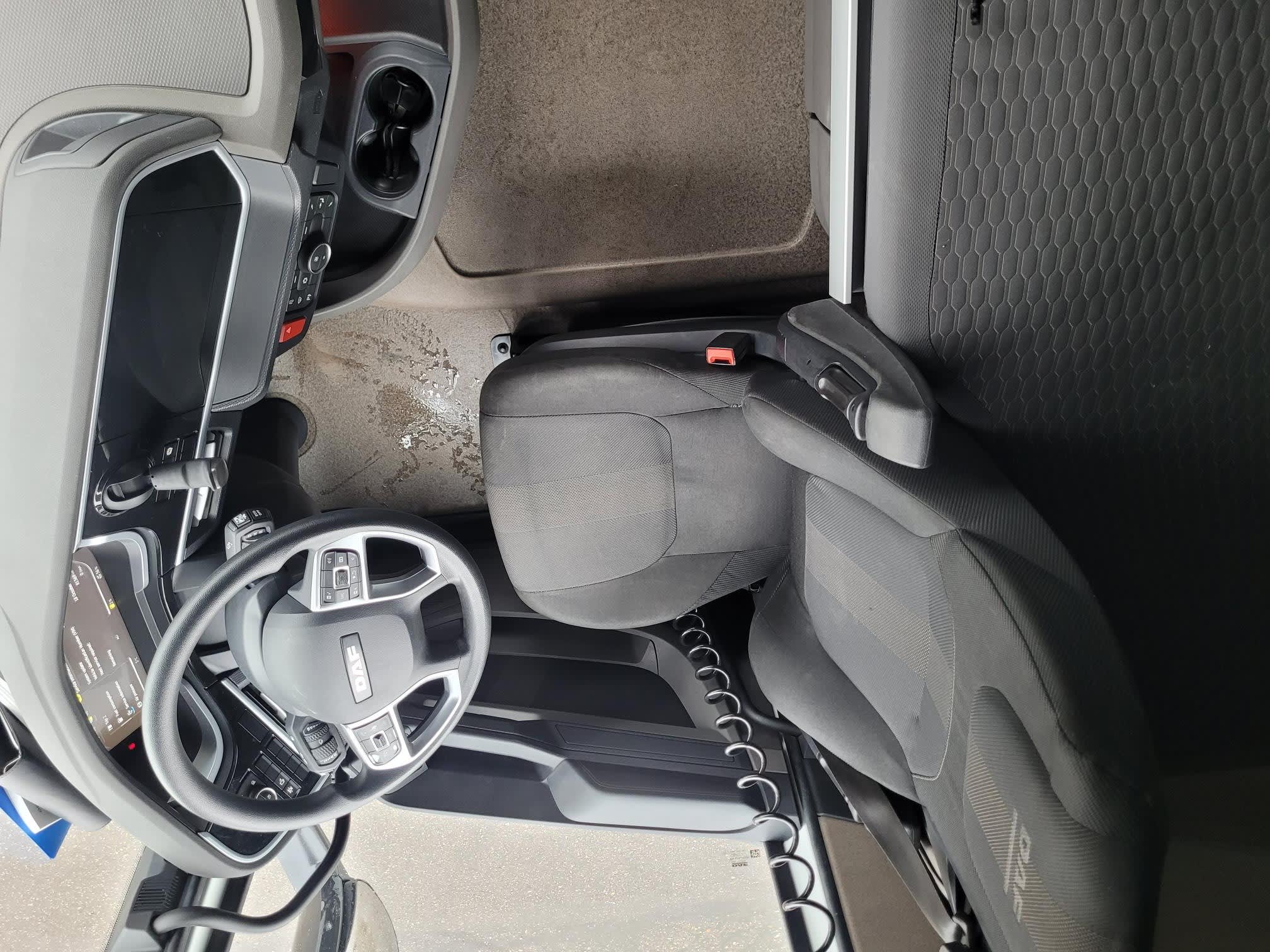 DAF XFn 480 FT 4X2 LOW DECK null