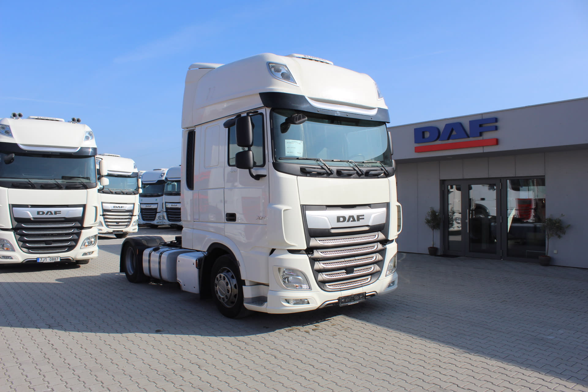 DAF XF 480 FT 4X2 LOW DECK null