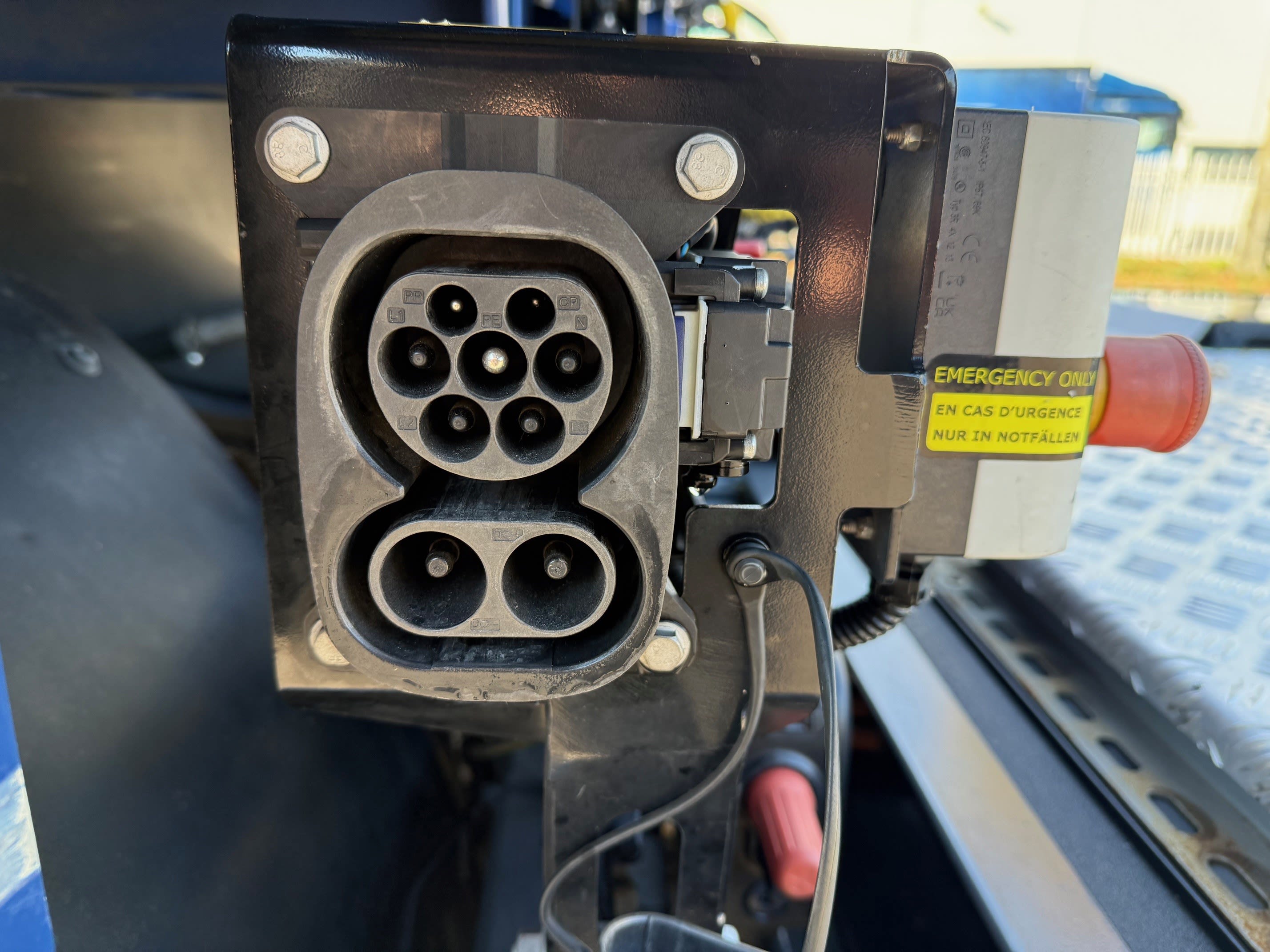 DAF CF 210 FT 4X2 Electric incl. R&M and Battery Warranty null