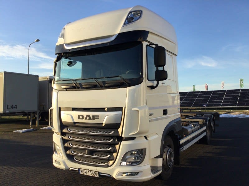 DAF XF 480 FAR 6X2 R null