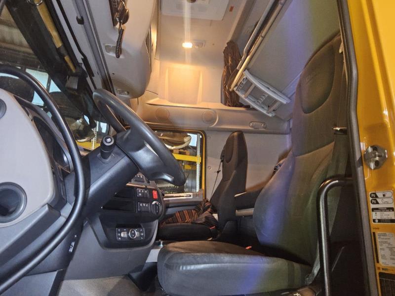 DAF XF 480 FAR 6X2 R null