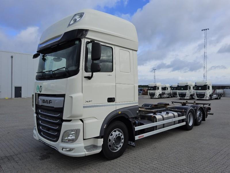DAF XF 480 FAR 6X2 R null