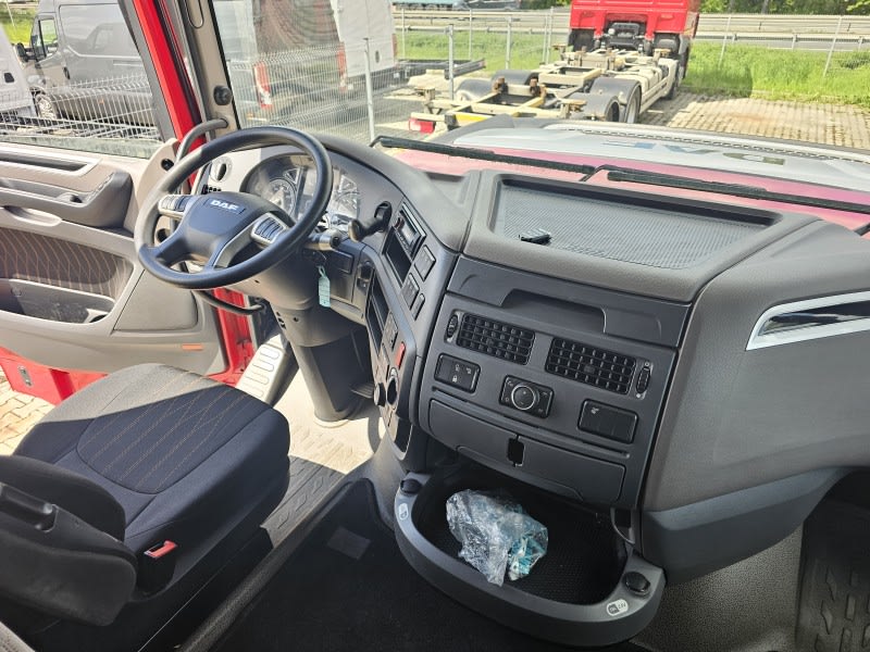 DAF XF 480 FAR 6X2 R null