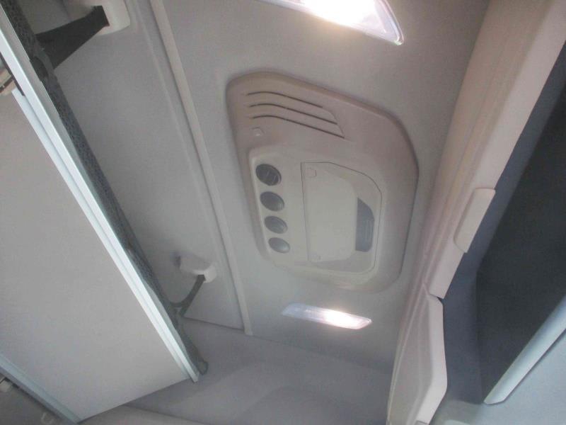 DAF XFn 480 FT 4X2 LOW DECK null