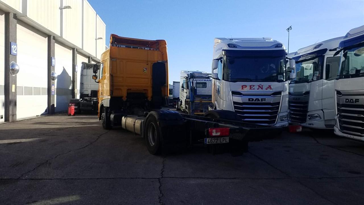 DAF XF 480 FA 4X2 LOW DECK null
