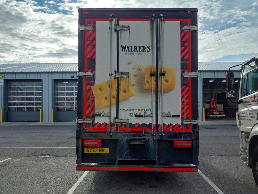 DAF CF 320 FA 4X2 Photo 3 of 6