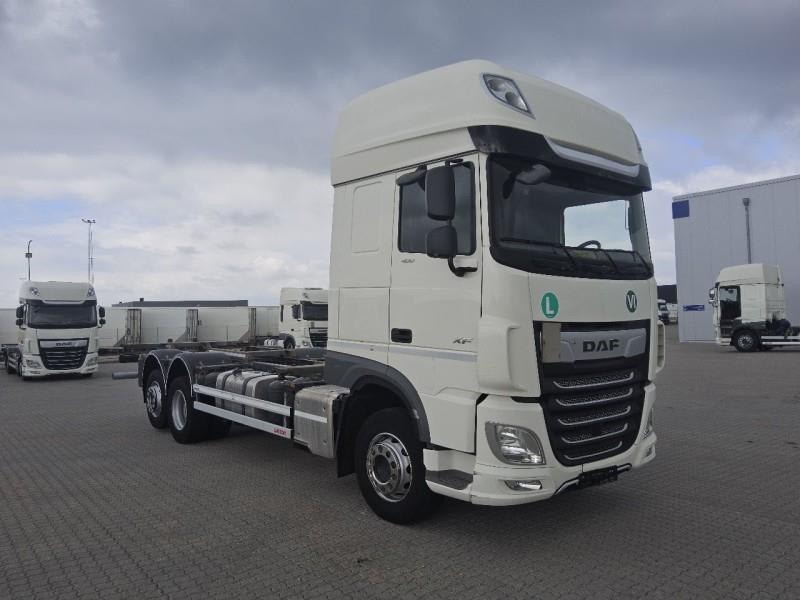 DAF XF 480 FAR 6X2 R null