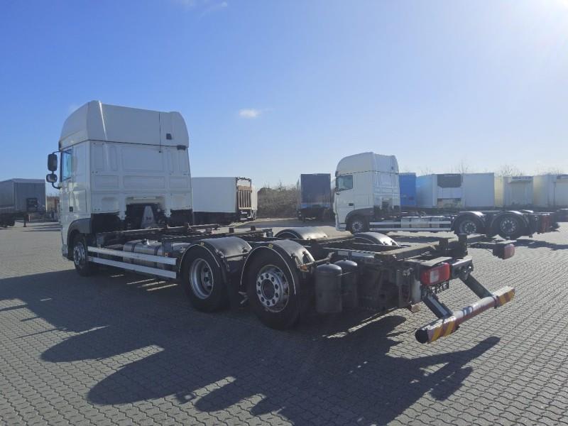 DAF XF 480 FAR 6X2 R null