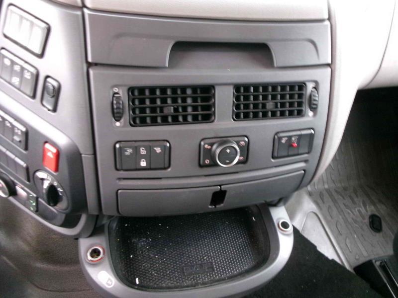 DAF XF 480 FT 4X2 LOW DECK null