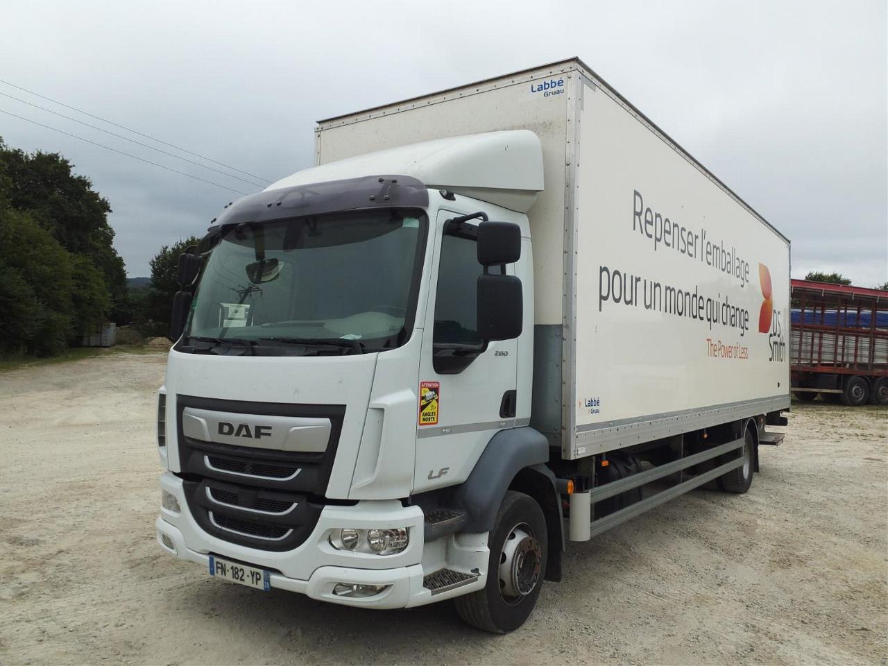 DAF LF 260 FA 4X2 Foto's volgen binnenkort