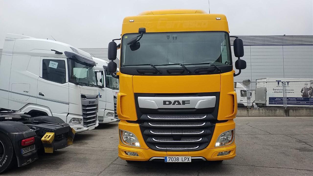 DAF XF 480 FA 4X2 LOW DECK null