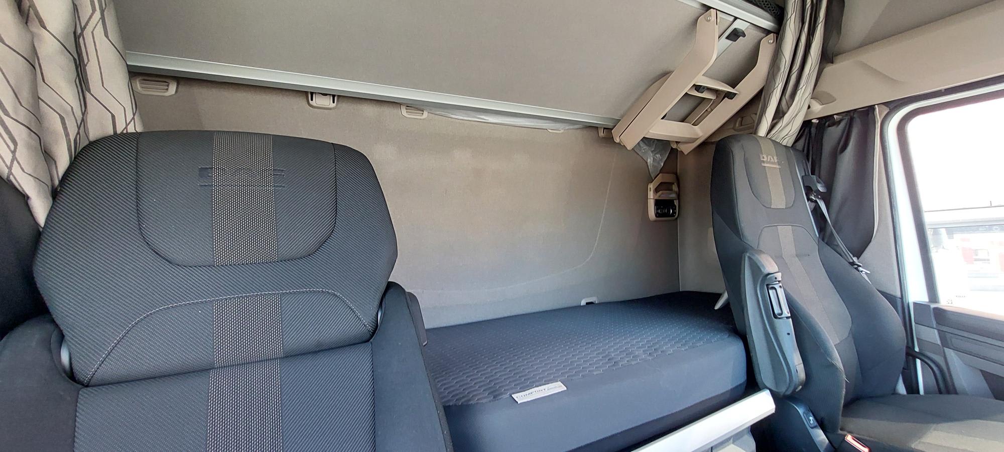 DAF XFn 480 FT 4X2 LOW DECK null