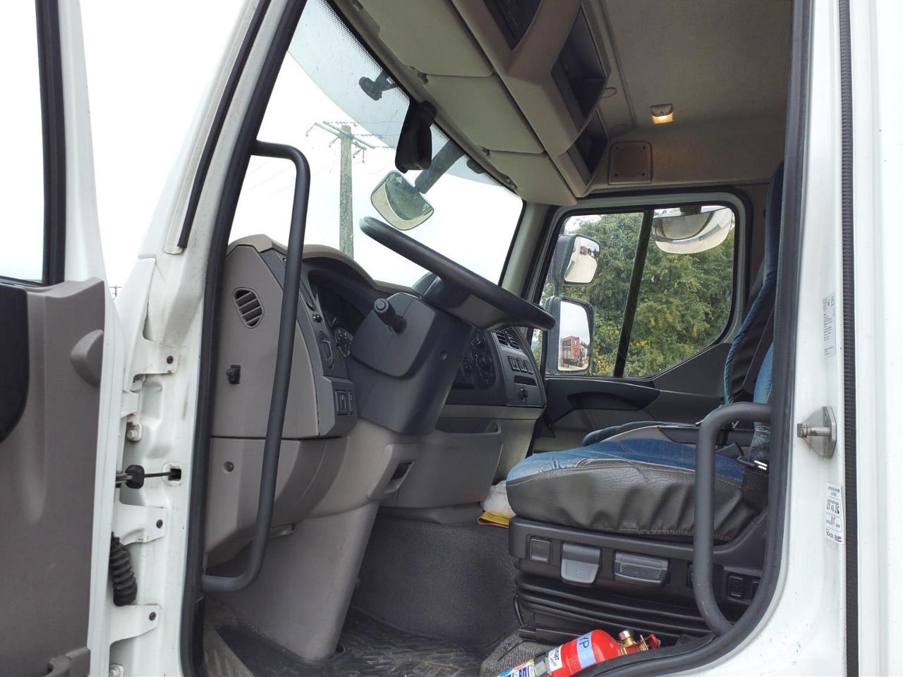 DAF LF 260 FA 4X2 null