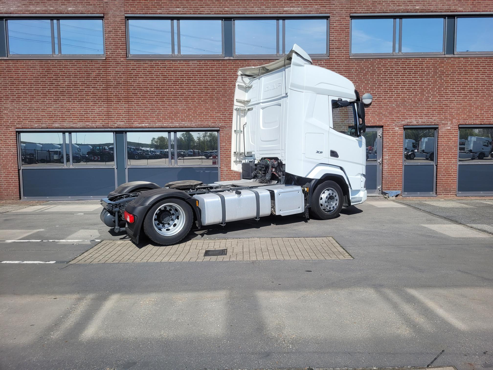DAF XFn 480 FT 4X2 LOW DECK null