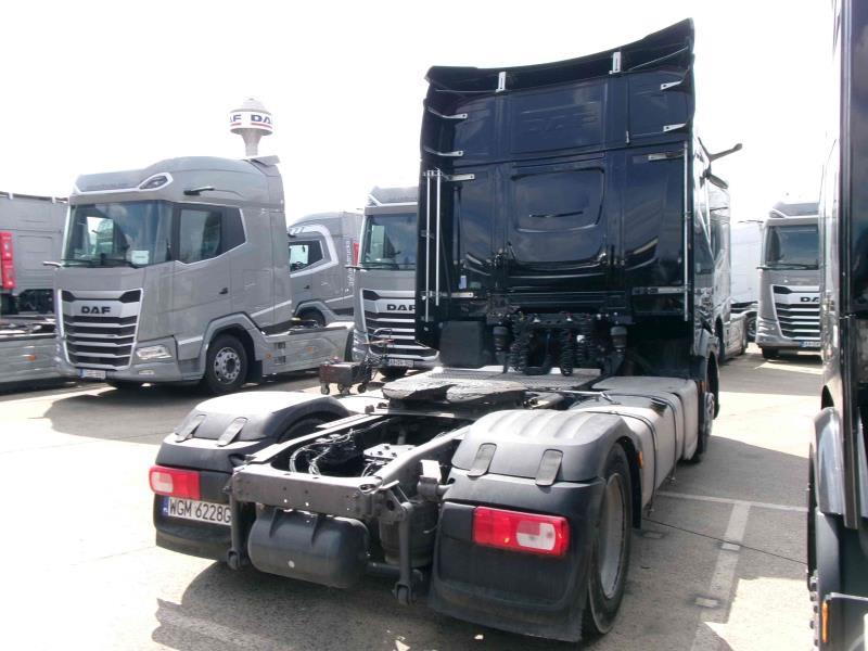 DAF XFn 480 FT 4X2 LOW DECK null