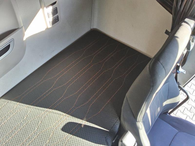 DAF XF 480 FT 4X2 LOW DECK null