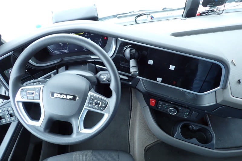 DAF XFn 480 FT 4X2 LOW DECK null