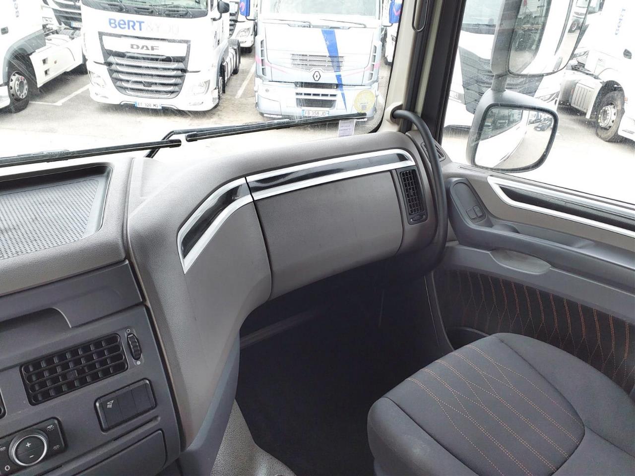 DAF XF 480 FT 4X2 null