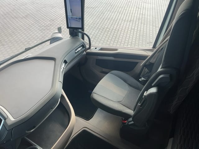 DAF XG 480 FT 4X2 LOW DECK null