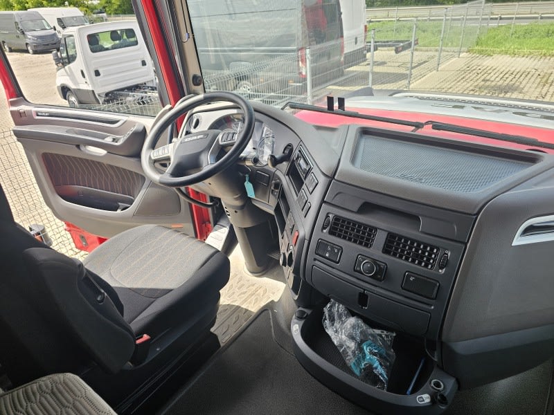 DAF XF 480 FAR 6X2 R null