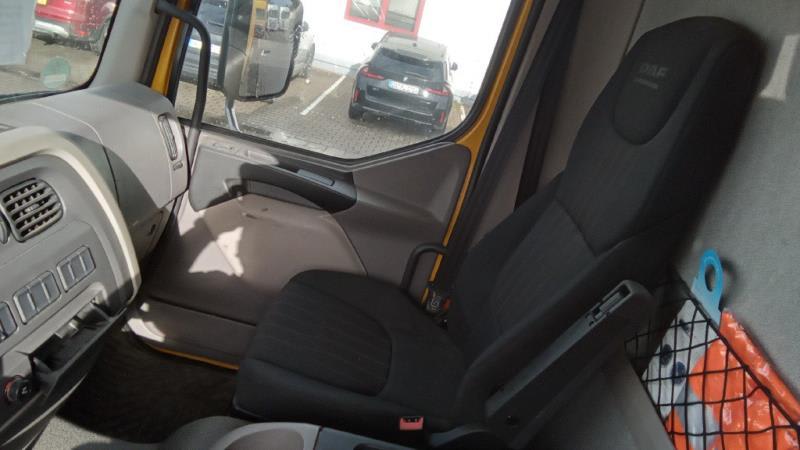 DAF LF 320 FA 4X2 null