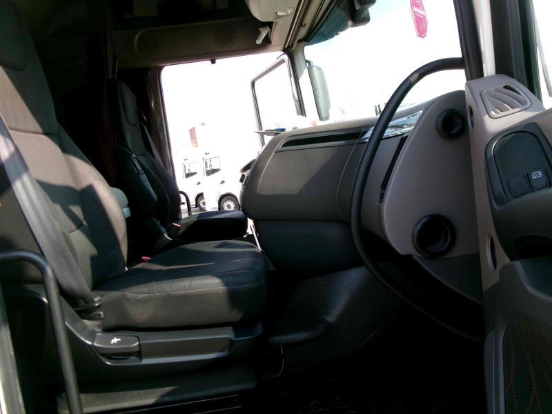 DAF XF 480 FT 4X2 LOW DECK null