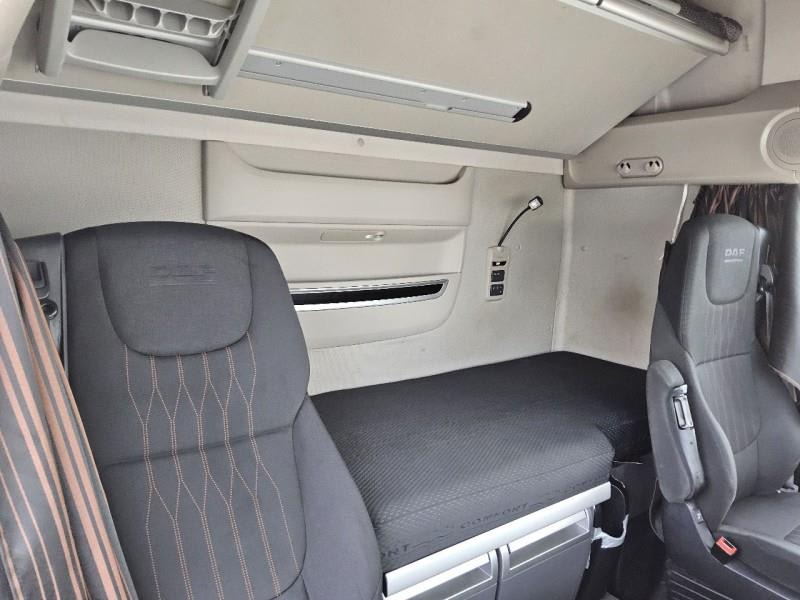 DAF XF 480 FAR 6X2 R null